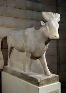 Serapeum'dan Apis Boğası, Memphis (kireçtaşı)